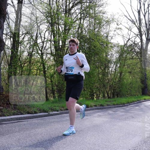 12.04.2026 - 45. Internationalen Wilhelmsburger Insellauf Yannick Fuchs http://msf.ph/oto/9495617 12.04.2026 10:51:10 Laufen 5570, 4513 meine-sportfotos.de