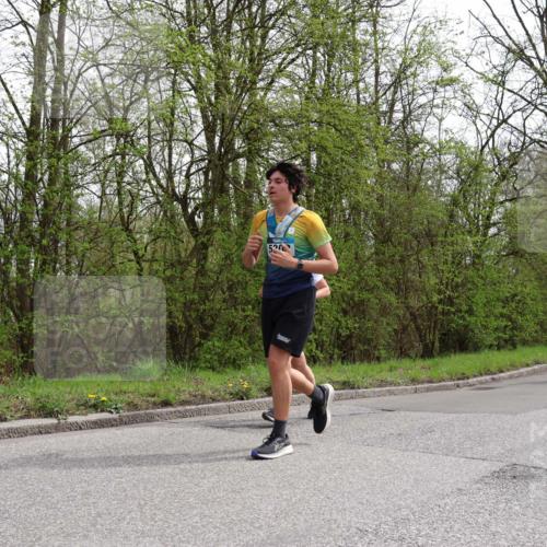 12.04.2026 - 45. Internationalen Wilhelmsburger Insellauf Yannick Fuchs http://msf.ph/oto/9495631 12.04.2026 13:06:16 Laufen 4718 meine-sportfotos.de