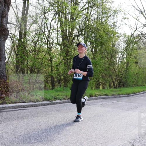 12.04.2026 - 45. Internationalen Wilhelmsburger Insellauf Yannick Fuchs http://msf.ph/oto/9495762 12.04.2026 10:51:25 Laufen 3910 meine-sportfotos.de