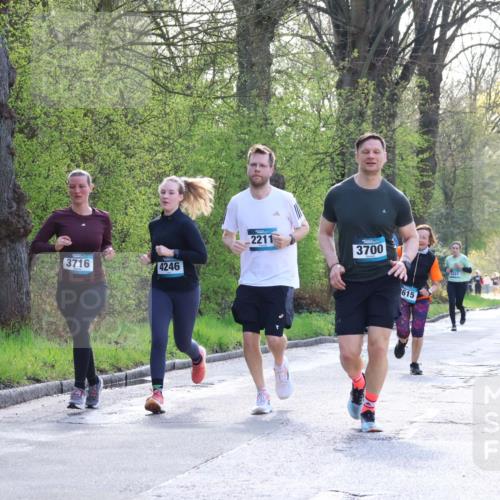 12.04.2026 - 45. Internationalen Wilhelmsburger Insellauf Yannick Fuchs http://msf.ph/oto/9495790 12.04.2026 10:51:29 Laufen 3716, 4246, 2211, 3700, 615, 5792 meine-sportfotos.de