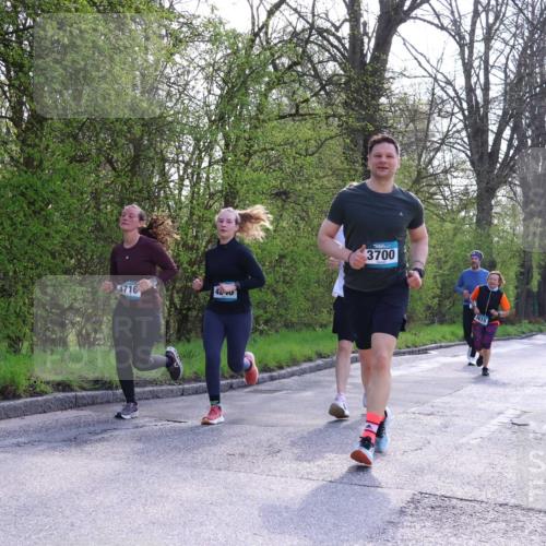 12.04.2026 - 45. Internationalen Wilhelmsburger Insellauf Yannick Fuchs http://msf.ph/oto/9495822 12.04.2026 10:51:32 Laufen 3716, 420, 3700, 3615 meine-sportfotos.de