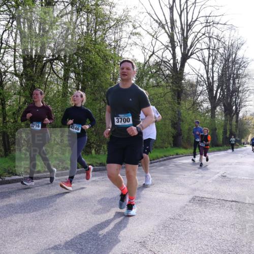 12.04.2026 - 45. Internationalen Wilhelmsburger Insellauf Yannick Fuchs http://msf.ph/oto/9495834 12.04.2026 10:51:33 Laufen 4246, 3716, 3700, 1027, 3615 meine-sportfotos.de