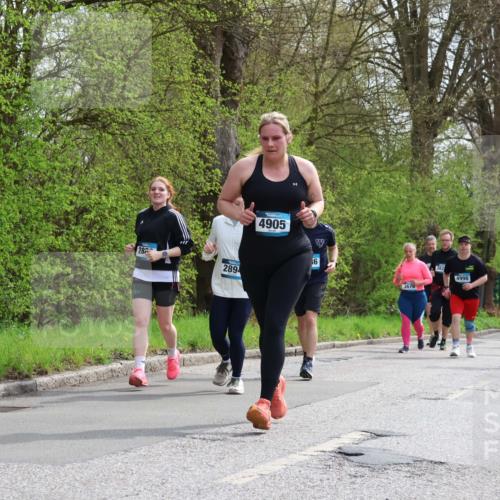 12.04.2026 - 45. Internationalen Wilhelmsburger Insellauf Yannick Fuchs http://msf.ph/oto/9495902 12.04.2026 13:06:50 Laufen 28, 2894, 4905, 6, 3676, 4998, 2175, 3821 meine-sportfotos.de