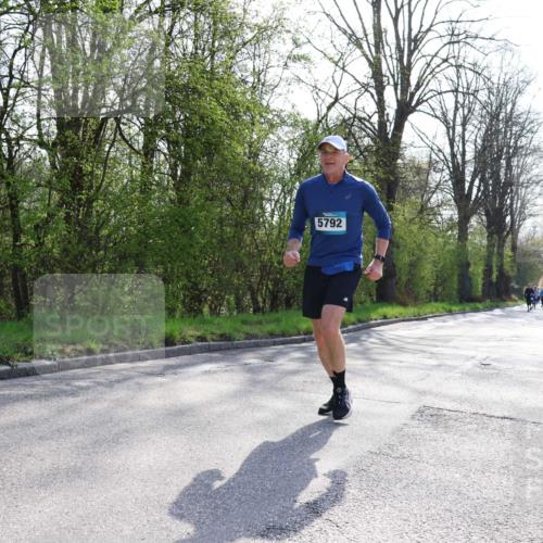 12.04.2026 - 45. Internationalen Wilhelmsburger Insellauf Yannick Fuchs http://msf.ph/oto/9495911 12.04.2026 10:51:44 Laufen 5792 meine-sportfotos.de