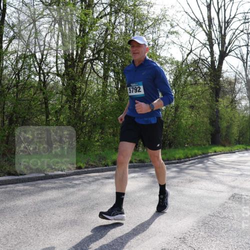 12.04.2026 - 45. Internationalen Wilhelmsburger Insellauf Yannick Fuchs http://msf.ph/oto/9495917 12.04.2026 10:51:45 Laufen 5792 meine-sportfotos.de