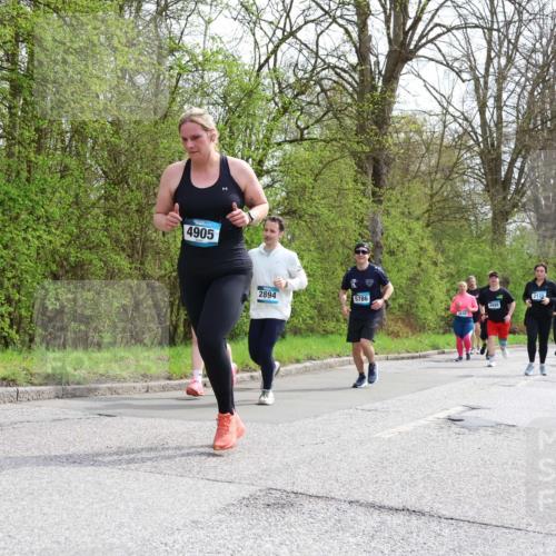 12.04.2026 - 45. Internationalen Wilhelmsburger Insellauf Yannick Fuchs http://msf.ph/oto/9495918 12.04.2026 13:06:51 Laufen 4905, 2894, 5786, 2175 meine-sportfotos.de