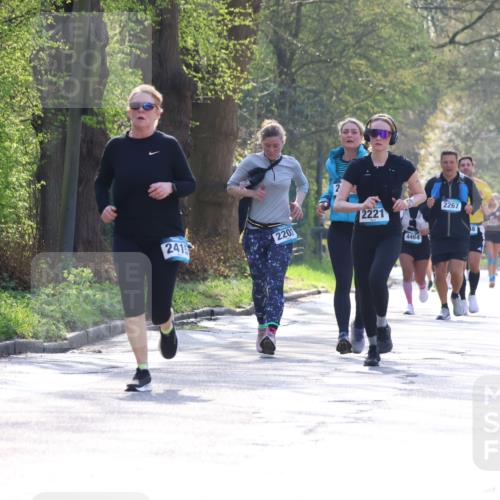 12.04.2026 - 45. Internationalen Wilhelmsburger Insellauf Yannick Fuchs http://msf.ph/oto/9495931 12.04.2026 10:51:49 Laufen 241, 2203, 2221, 4464, 2267, 2864, 2749 meine-sportfotos.de