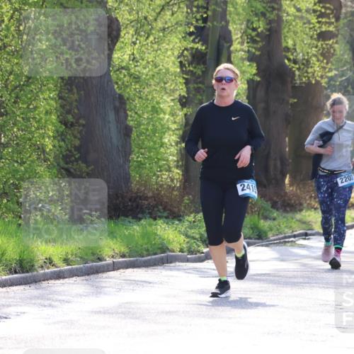 12.04.2026 - 45. Internationalen Wilhelmsburger Insellauf Yannick Fuchs http://msf.ph/oto/9495937 12.04.2026 10:51:50 Laufen 2415, 2203, 2221, 440 meine-sportfotos.de