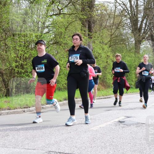 12.04.2026 - 45. Internationalen Wilhelmsburger Insellauf Yannick Fuchs http://msf.ph/oto/9495945 12.04.2026 13:06:54 Laufen 4998, 2175, 3822, 3821 meine-sportfotos.de