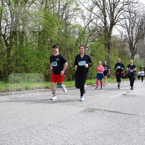 12.04.2026 - 45. Internationalen Wilhelmsburger Insellauf Yannick Fuchs http://msf.ph/oto/9495953 12.04.2026 13:06:55 Laufen 4998, 2175, 3822, 5484, 3821, 3676 meine-sportfotos.de