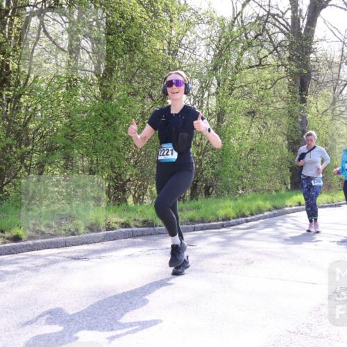 12.04.2026 - 45. Internationalen Wilhelmsburger Insellauf Yannick Fuchs http://msf.ph/oto/9496003 12.04.2026 10:51:59 Laufen 2221, 220, 2225 meine-sportfotos.de