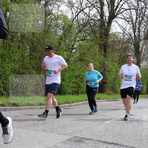 12.04.2026 - 45. Internationalen Wilhelmsburger Insellauf Yannick Fuchs http://msf.ph/oto/9496005 12.04.2026 13:07:05 Laufen 64, 5258, 3766, 4103, 4803, 3203 meine-sportfotos.de
