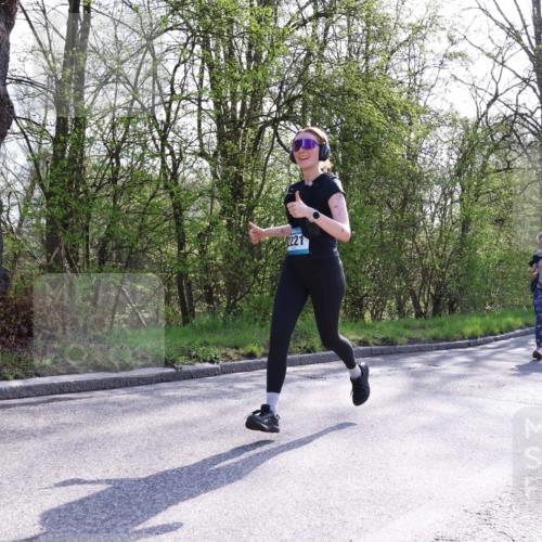 12.04.2026 - 45. Internationalen Wilhelmsburger Insellauf Yannick Fuchs http://msf.ph/oto/9496009 12.04.2026 10:52:00 Laufen 221, 2203, 2225 meine-sportfotos.de