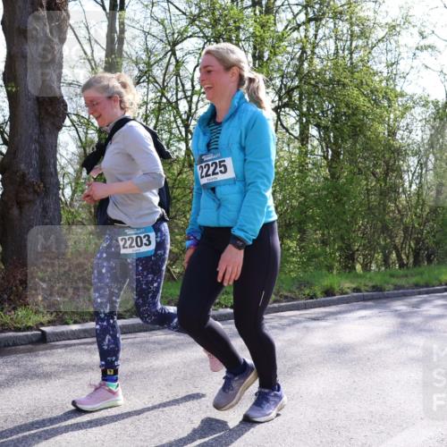 12.04.2026 - 45. Internationalen Wilhelmsburger Insellauf Yannick Fuchs http://msf.ph/oto/9496042 12.04.2026 10:52:02 Laufen 2203, 2225 meine-sportfotos.de