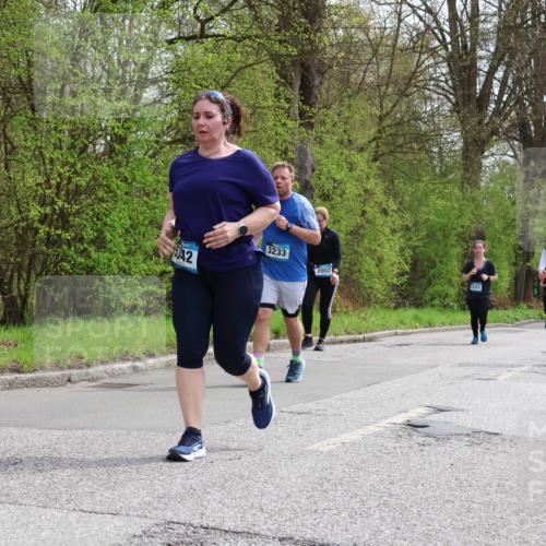 12.04.2026 - 45. Internationalen Wilhelmsburger Insellauf Yannick Fuchs http://msf.ph/oto/9496052 12.04.2026 13:07:10 Laufen 342, 3233, 2002, 2333, 50 meine-sportfotos.de