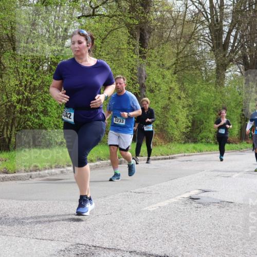 12.04.2026 - 45. Internationalen Wilhelmsburger Insellauf Yannick Fuchs http://msf.ph/oto/9496054 12.04.2026 13:07:10 Laufen 42, 3233, 2002, 2333, 5019 meine-sportfotos.de