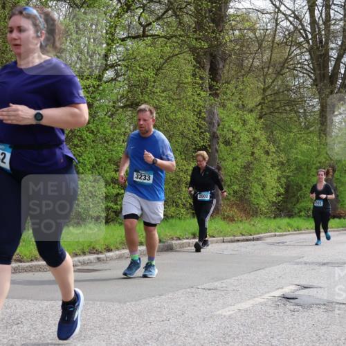 12.04.2026 - 45. Internationalen Wilhelmsburger Insellauf Yannick Fuchs http://msf.ph/oto/9496057 12.04.2026 13:07:10 Laufen 42, 3233, 2002, 2333, 5019 meine-sportfotos.de