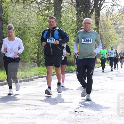 12.04.2026 - 45. Internationalen Wilhelmsburger Insellauf Yannick Fuchs http://msf.ph/oto/9496066 12.04.2026 10:52:05 Laufen 2267, 2864, 3130, 2749, 4141, 422 meine-sportfotos.de