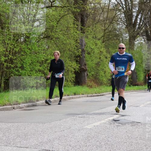 12.04.2026 - 45. Internationalen Wilhelmsburger Insellauf Yannick Fuchs http://msf.ph/oto/9496072 12.04.2026 13:07:11 Laufen 233, 200, 5019 meine-sportfotos.de
