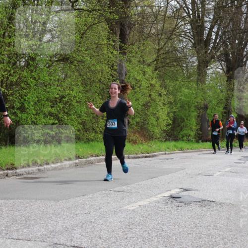 12.04.2026 - 45. Internationalen Wilhelmsburger Insellauf Yannick Fuchs http://msf.ph/oto/9496091 12.04.2026 13:07:14 Laufen 2002, 2333, 5462 meine-sportfotos.de