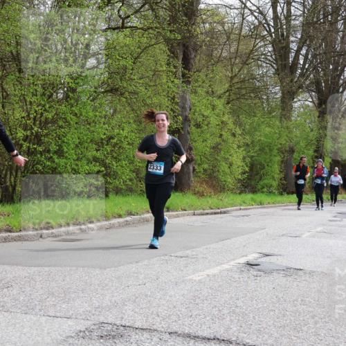 12.04.2026 - 45. Internationalen Wilhelmsburger Insellauf Yannick Fuchs http://msf.ph/oto/9496095 12.04.2026 13:07:14 Laufen 2002, 2333, 3551 meine-sportfotos.de