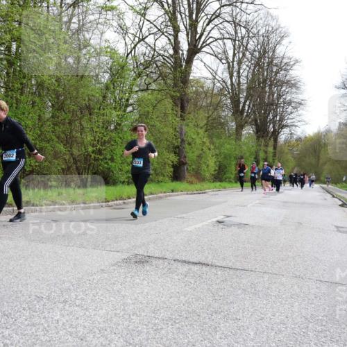 12.04.2026 - 45. Internationalen Wilhelmsburger Insellauf Yannick Fuchs http://msf.ph/oto/9496102 12.04.2026 13:07:15 Laufen 2002, 2333 meine-sportfotos.de