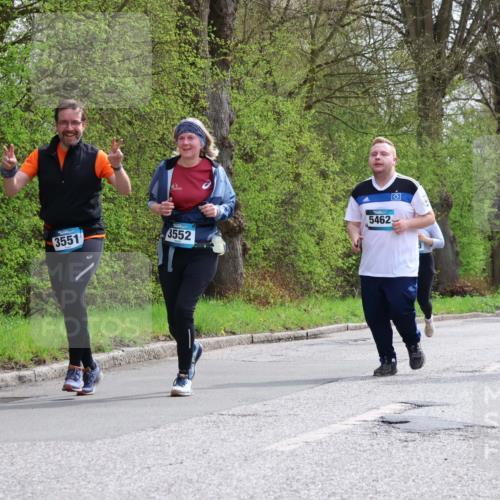 12.04.2026 - 45. Internationalen Wilhelmsburger Insellauf Yannick Fuchs http://msf.ph/oto/9496125 12.04.2026 13:07:21 Laufen 3551, 3552, 5462 meine-sportfotos.de
