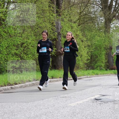 12.04.2026 - 45. Internationalen Wilhelmsburger Insellauf Yannick Fuchs http://msf.ph/oto/9496185 12.04.2026 13:07:28 Laufen 5837, 5836, 2692, 3896, 2116 meine-sportfotos.de