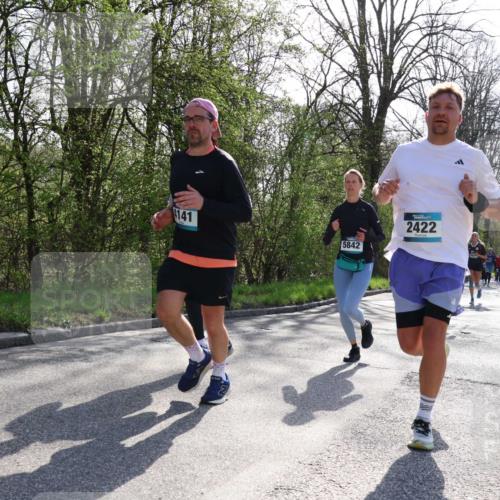 12.04.2026 - 45. Internationalen Wilhelmsburger Insellauf Yannick Fuchs http://msf.ph/oto/9496192 12.04.2026 10:52:18 Laufen 141, 5842, 2422 meine-sportfotos.de