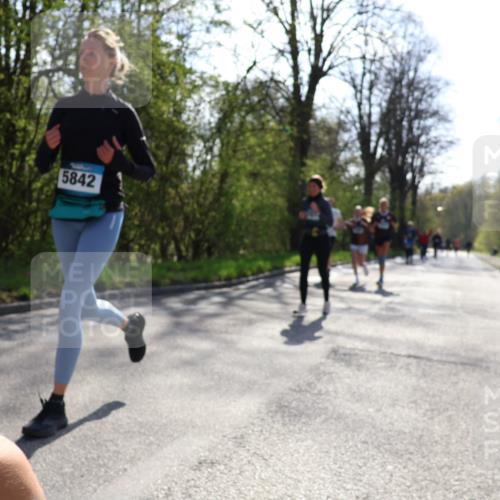 12.04.2026 - 45. Internationalen Wilhelmsburger Insellauf Yannick Fuchs http://msf.ph/oto/9496205 12.04.2026 10:52:19 Laufen 5842 meine-sportfotos.de