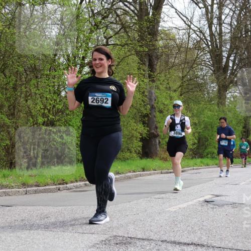 12.04.2026 - 45. Internationalen Wilhelmsburger Insellauf Yannick Fuchs http://msf.ph/oto/9496218 12.04.2026 13:07:31 Laufen 2692, 3898, 2116, 5482 meine-sportfotos.de