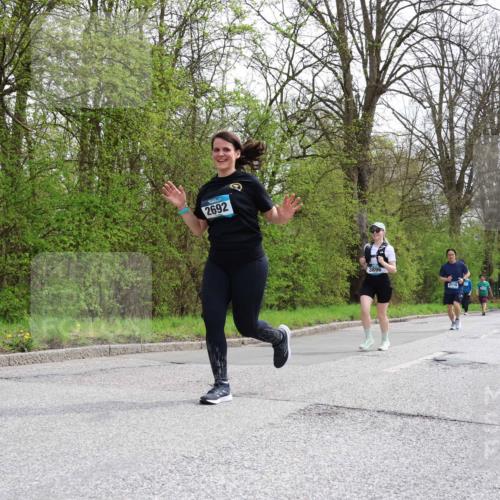 12.04.2026 - 45. Internationalen Wilhelmsburger Insellauf Yannick Fuchs http://msf.ph/oto/9496221 12.04.2026 13:07:32 Laufen 2692, 3898, 2116 meine-sportfotos.de
