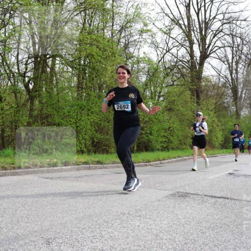 12.04.2026 - 45. Internationalen Wilhelmsburger Insellauf Yannick Fuchs http://msf.ph/oto/9496223 12.04.2026 13:07:32 Laufen 2692, 3898, 2116 meine-sportfotos.de
