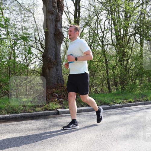 12.04.2026 - 45. Internationalen Wilhelmsburger Insellauf Yannick Fuchs http://msf.ph/oto/9496257 12.04.2026 10:52:24 Laufen  meine-sportfotos.de