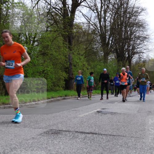12.04.2026 - 45. Internationalen Wilhelmsburger Insellauf Yannick Fuchs http://msf.ph/oto/9496282 12.04.2026 13:07:40 Laufen 5482, 4690, 1710, 4404, 4594 meine-sportfotos.de