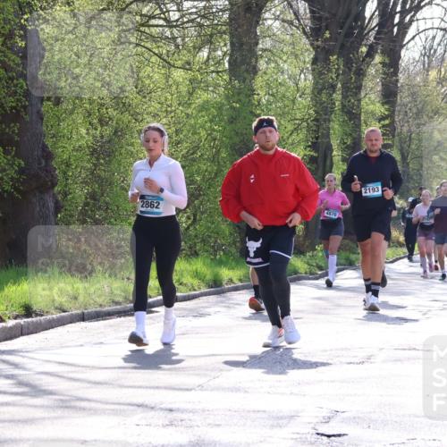 12.04.2026 - 45. Internationalen Wilhelmsburger Insellauf Yannick Fuchs http://msf.ph/oto/9496285 12.04.2026 10:52:28 Laufen 2862, 4870, 2193, 374, 3679, 2449 meine-sportfotos.de