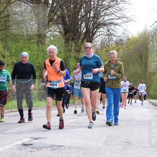 12.04.2026 - 45. Internationalen Wilhelmsburger Insellauf Yannick Fuchs http://msf.ph/oto/9496290 12.04.2026 13:07:41 Laufen 4690, 1284, 4444, 459, 5204, 4293, 4404, 2552 meine-sportfotos.de