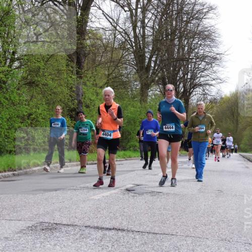 12.04.2026 - 45. Internationalen Wilhelmsburger Insellauf Yannick Fuchs http://msf.ph/oto/9496304 12.04.2026 13:07:42 Laufen 4690, 5204, 4444, 594, 4404, 5716 meine-sportfotos.de