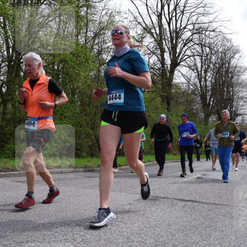 12.04.2026 - 45. Internationalen Wilhelmsburger Insellauf Yannick Fuchs http://msf.ph/oto/9496331 12.04.2026 13:07:44 Laufen 404, 4444, 5716, 4293, 4594 meine-sportfotos.de