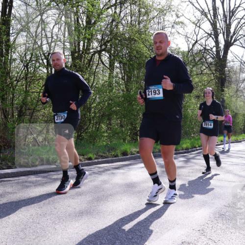 12.04.2026 - 45. Internationalen Wilhelmsburger Insellauf Yannick Fuchs http://msf.ph/oto/9496350 12.04.2026 10:52:34 Laufen 2730, 2193, 2914 meine-sportfotos.de