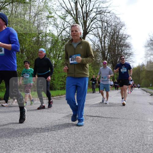 12.04.2026 - 45. Internationalen Wilhelmsburger Insellauf Yannick Fuchs http://msf.ph/oto/9496356 12.04.2026 13:07:46 Laufen 5716, 5204, 459, 4293, 4284 meine-sportfotos.de