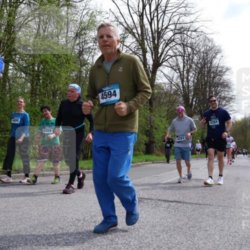 12.04.2026 - 45. Internationalen Wilhelmsburger Insellauf Yannick Fuchs http://msf.ph/oto/9496357 12.04.2026 13:07:47 Laufen 6, 4690, 5204, 4594, 4293, 4284 meine-sportfotos.de