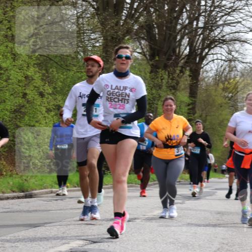 12.04.2026 - 45. Internationalen Wilhelmsburger Insellauf Yannick Fuchs http://msf.ph/oto/9496394 12.04.2026 13:07:50 Laufen 4999, 21, 2325 meine-sportfotos.de