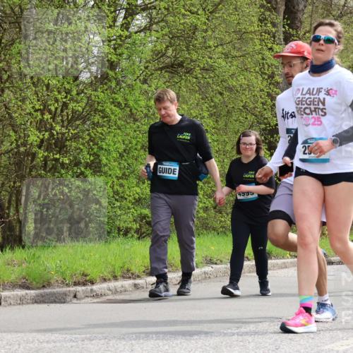 12.04.2026 - 45. Internationalen Wilhelmsburger Insellauf Yannick Fuchs http://msf.ph/oto/9496409 12.04.2026 13:07:51 Laufen 4995, 25, 4800, 3603 meine-sportfotos.de
