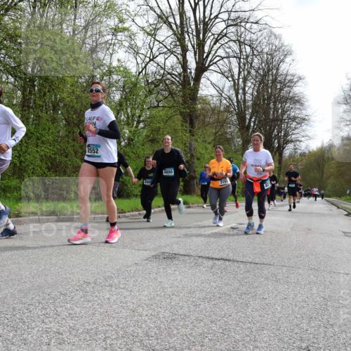 12.04.2026 - 45. Internationalen Wilhelmsburger Insellauf Yannick Fuchs http://msf.ph/oto/9496425 12.04.2026 13:07:53 Laufen 2961, 2552, 499, 4800, 3162, 4934 meine-sportfotos.de