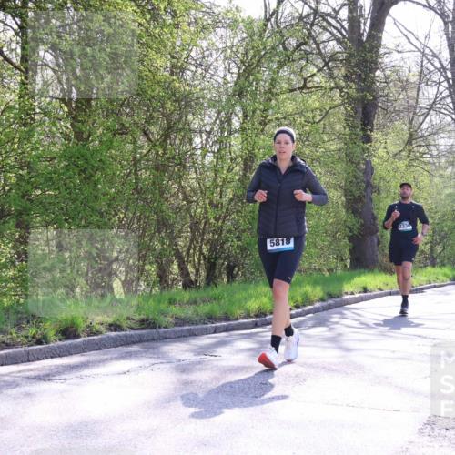 12.04.2026 - 45. Internationalen Wilhelmsburger Insellauf Yannick Fuchs http://msf.ph/oto/9496426 12.04.2026 10:52:42 Laufen 5818, 2330, 5810 meine-sportfotos.de