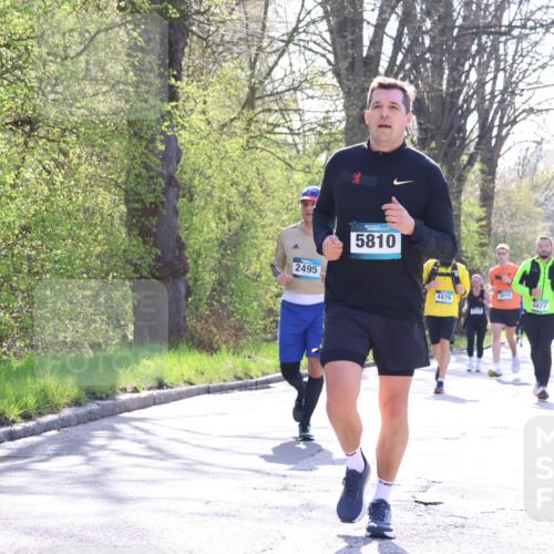 12.04.2026 - 45. Internationalen Wilhelmsburger Insellauf Yannick Fuchs http://msf.ph/oto/9496468 12.04.2026 10:52:46 Laufen 2495, 5810, 4476, 3015, 4477 meine-sportfotos.de