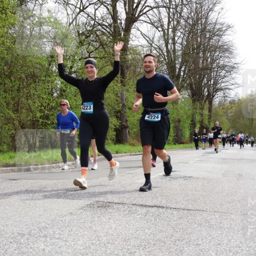 12.04.2026 - 45. Internationalen Wilhelmsburger Insellauf Yannick Fuchs http://msf.ph/oto/9496475 12.04.2026 13:07:57 Laufen 002, 4223, 4224 meine-sportfotos.de