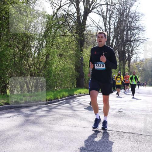 12.04.2026 - 45. Internationalen Wilhelmsburger Insellauf Yannick Fuchs http://msf.ph/oto/9496477 12.04.2026 10:52:47 Laufen 5810, 4476 meine-sportfotos.de