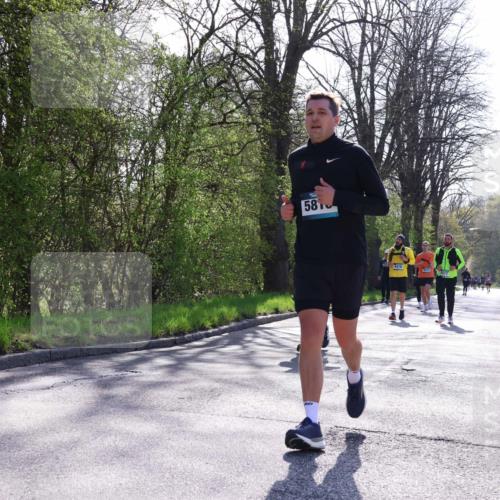 12.04.2026 - 45. Internationalen Wilhelmsburger Insellauf Yannick Fuchs http://msf.ph/oto/9496480 12.04.2026 10:52:47 Laufen 581, 4476, 4477 meine-sportfotos.de